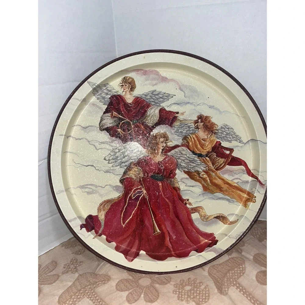 Vintage Christmas Tin Round Serving Trays Lot Of 2, Hong‎ Kong Angels Wreath